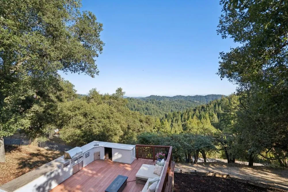 23758 Hutchinson Road Los Gatos, CA 95033