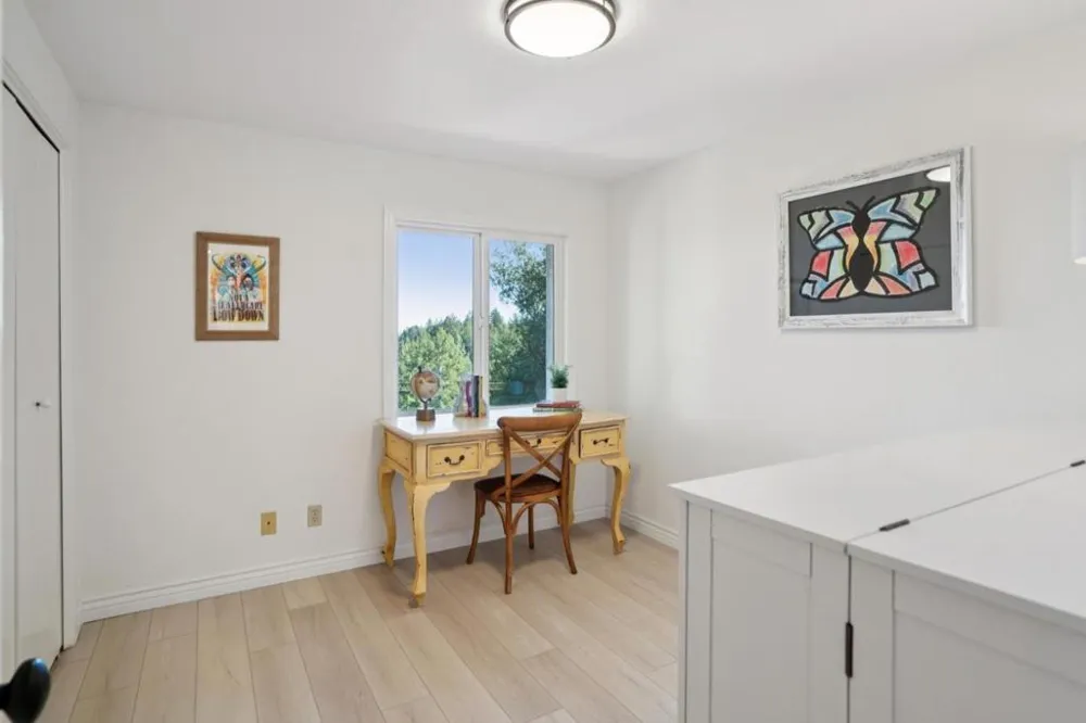 23758 Hutchinson Road Los Gatos, CA 95033