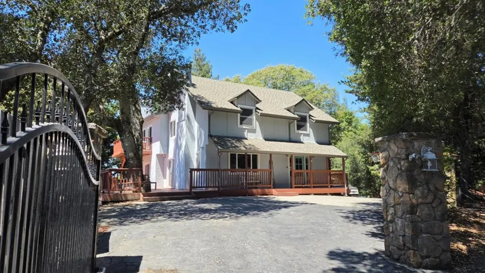 23758 Hutchinson Road Los Gatos, CA 95033