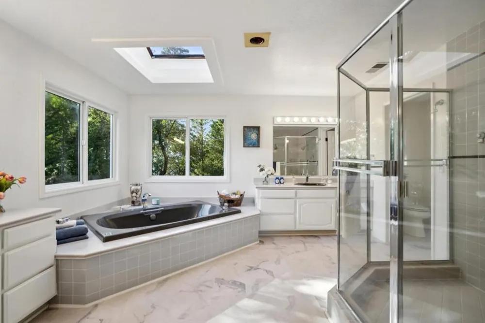 23758 Hutchinson Road Los Gatos, CA 95033