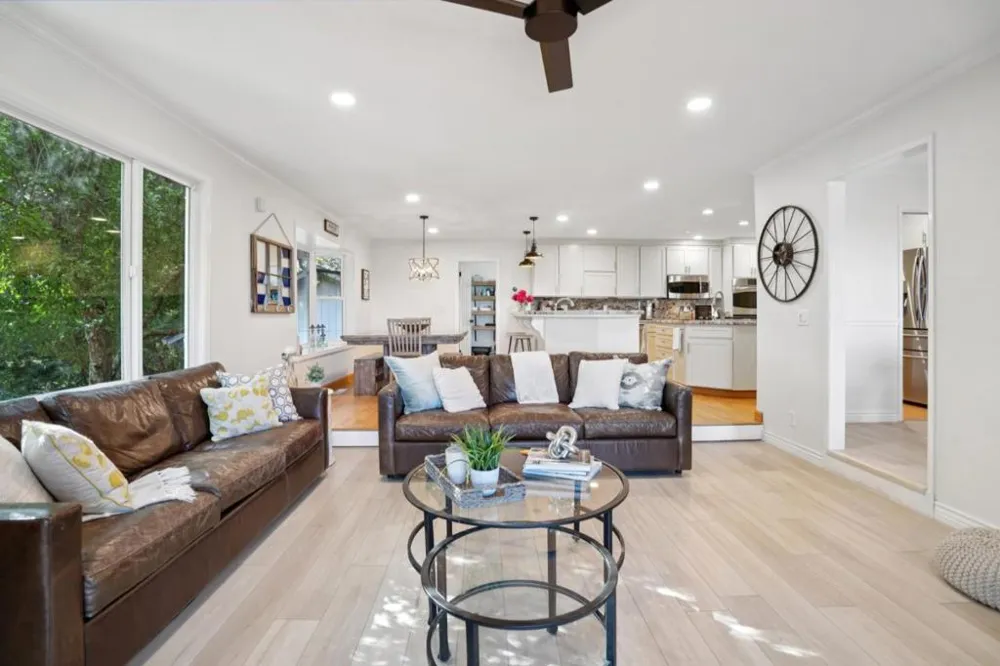 23758 Hutchinson Road Los Gatos, CA 95033