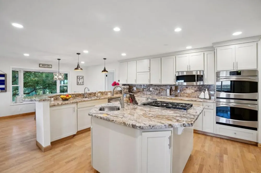 23758 Hutchinson Road Los Gatos, CA 95033