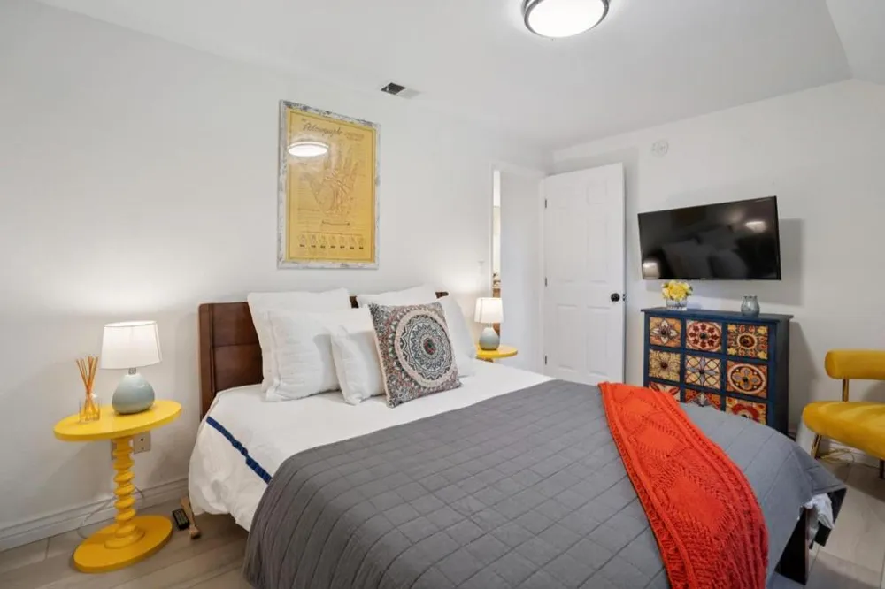 23758 Hutchinson Road Los Gatos, CA 95033