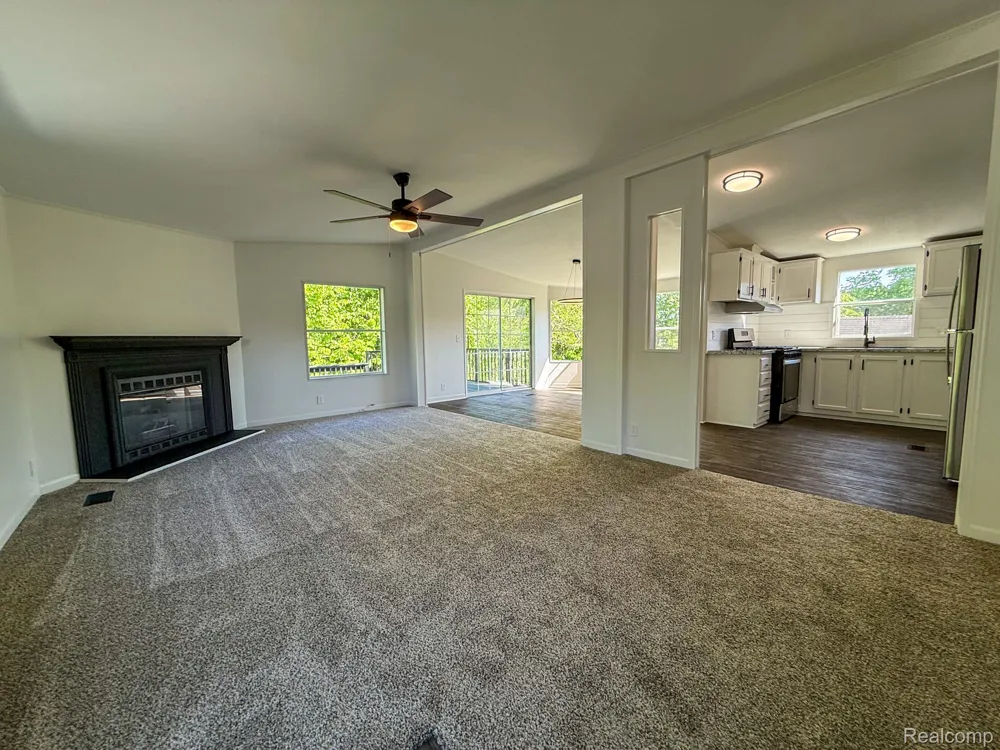 11600 Bay Drive Tyrone Township, MI 48430