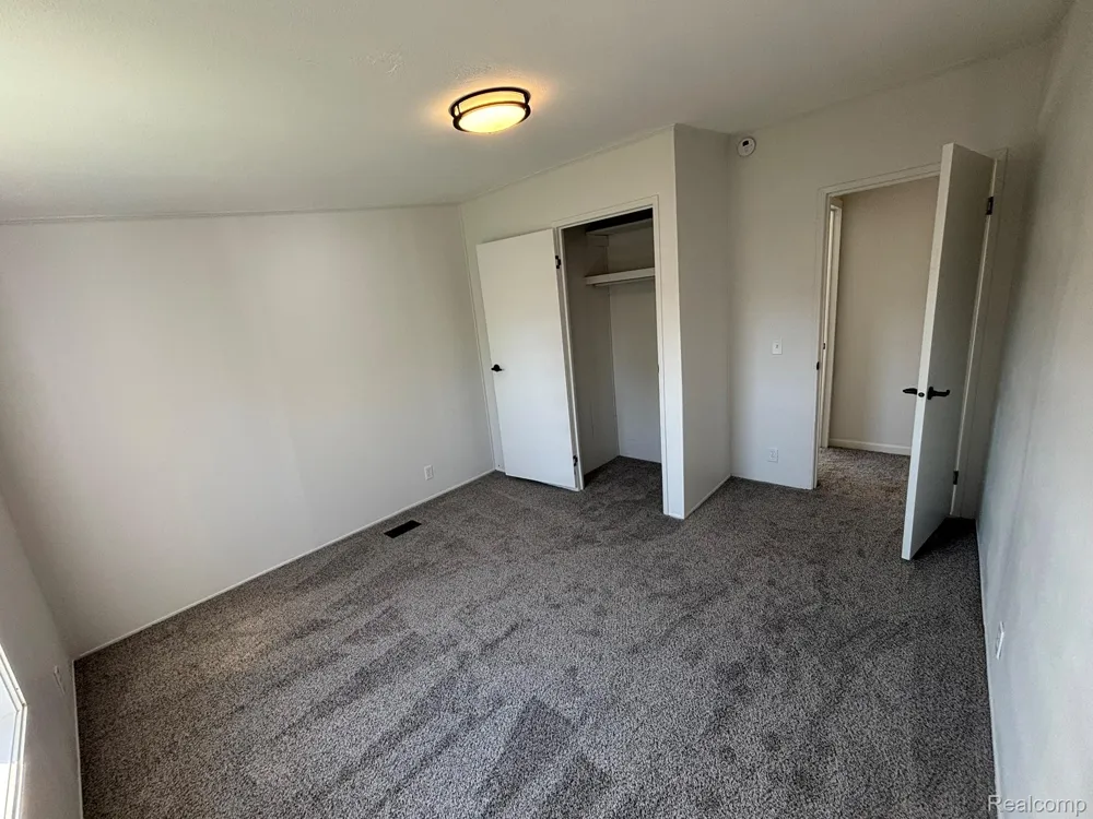 11600 Bay Drive Tyrone Township, MI 48430
