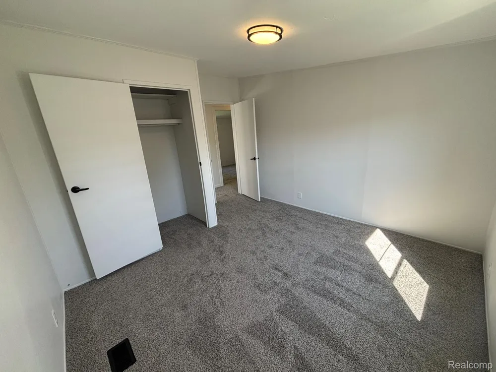 11600 Bay Drive Tyrone Township, MI 48430