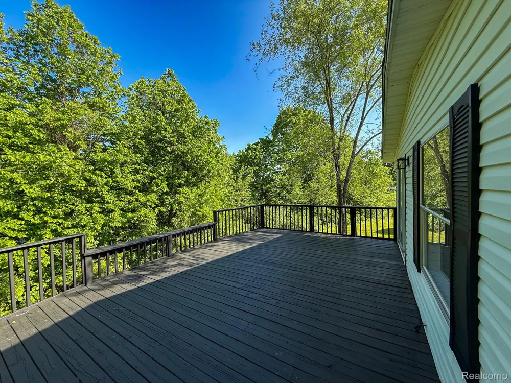 11600 Bay Drive Tyrone Township, MI 48430