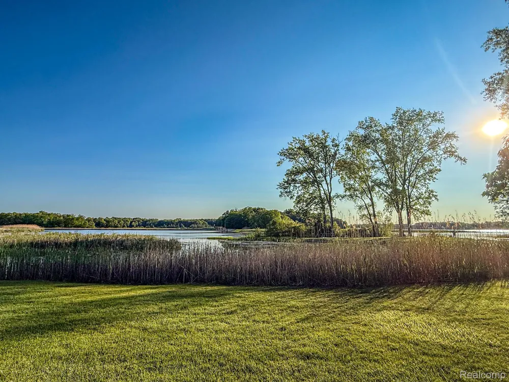 11600 Bay Drive Tyrone Township, MI 48430