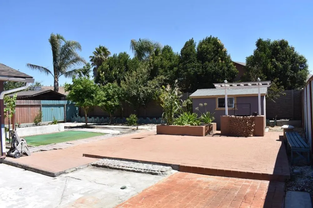 1040 Central Avenue Hollister, CA 95023