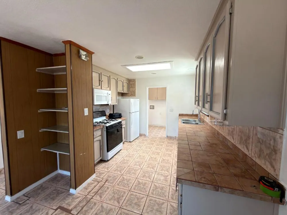 1040 Central Avenue Hollister, CA 95023