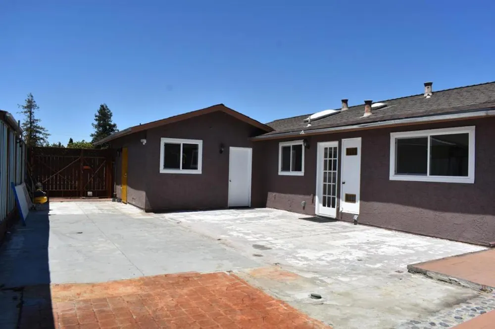 1040 Central Avenue Hollister, CA 95023