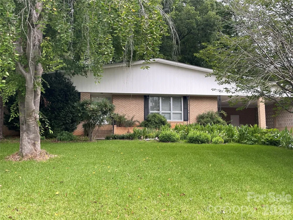 3209 Greenwood Park Circle Albemarle, NC 28001