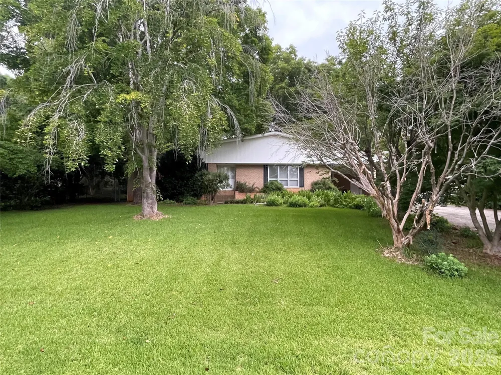 3209 Greenwood Park Circle Albemarle, NC 28001