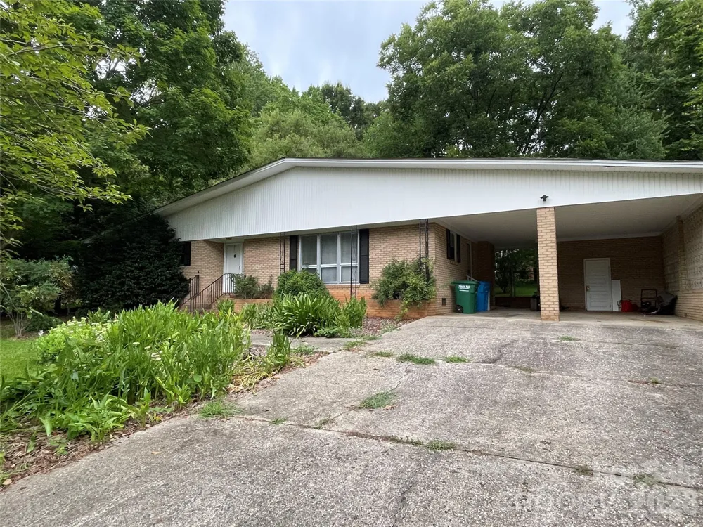 3209 Greenwood Park Circle Albemarle, NC 28001