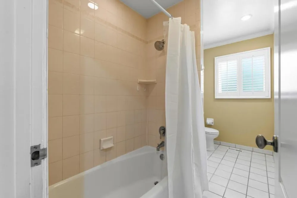 2160 David Avenue Monterey, CA 93940