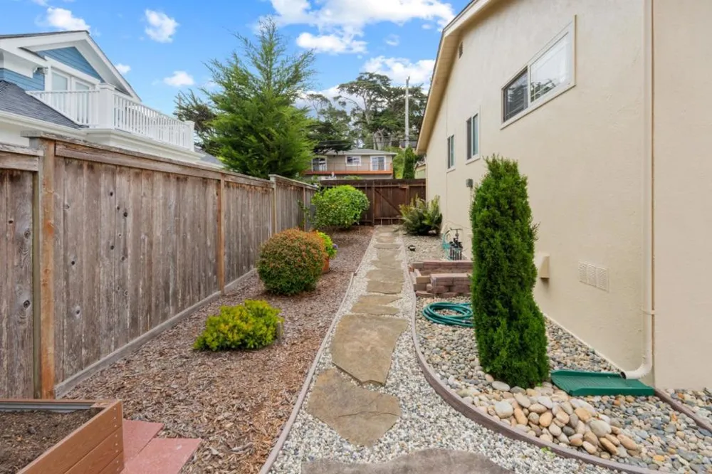 2160 David Avenue Monterey, CA 93940