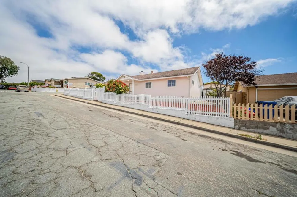 1696 Vallejo Street Seaside, CA 93955