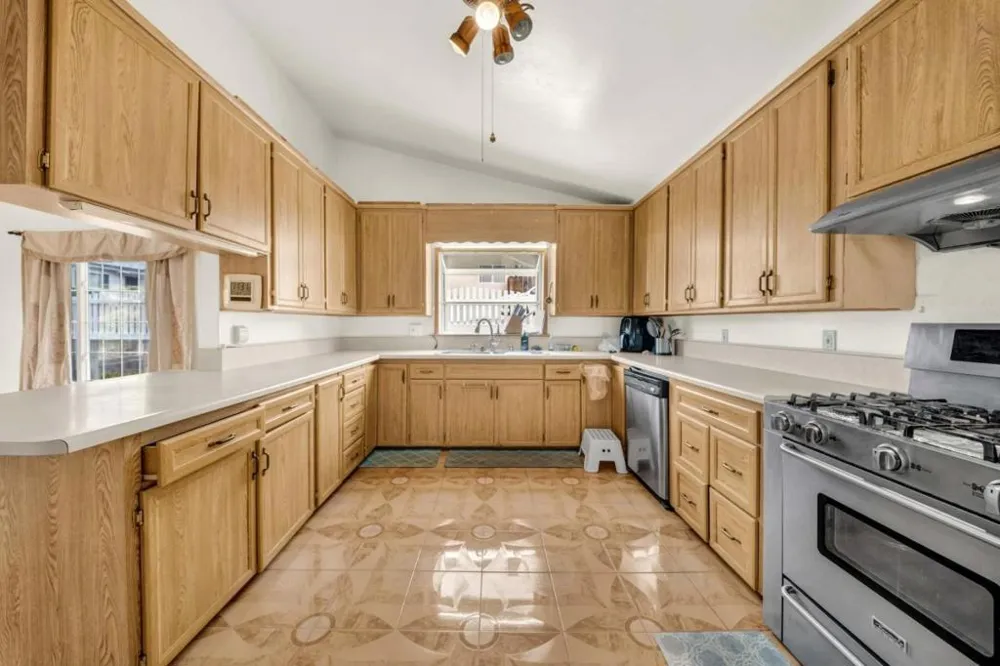 1696 Vallejo Street Seaside, CA 93955