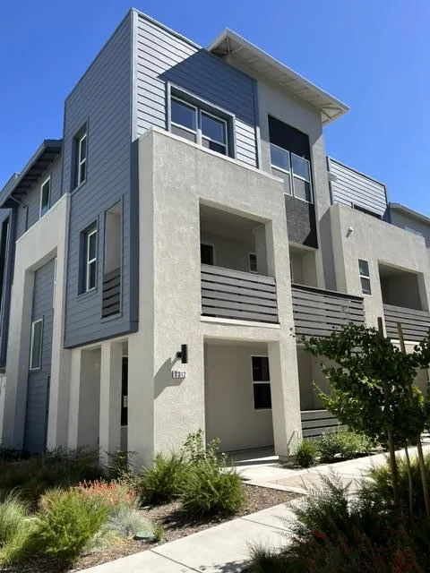 3312 Seashell Terrace