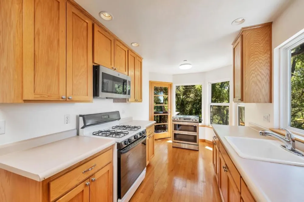 950 Oak Ridge Road Los Gatos, CA 95033
