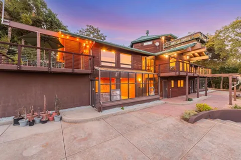 950 Oak Ridge Road