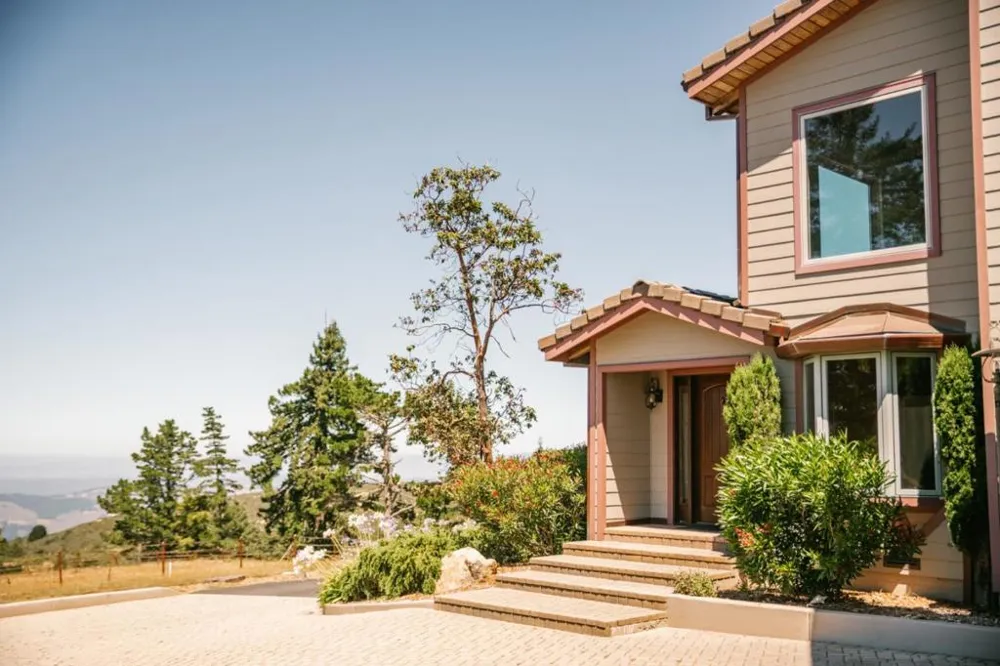 300 Corona Road Carmel, CA 93923