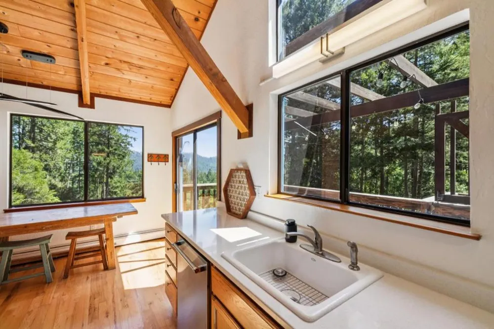 601 Farmin Road Pescadero, CA 94060
