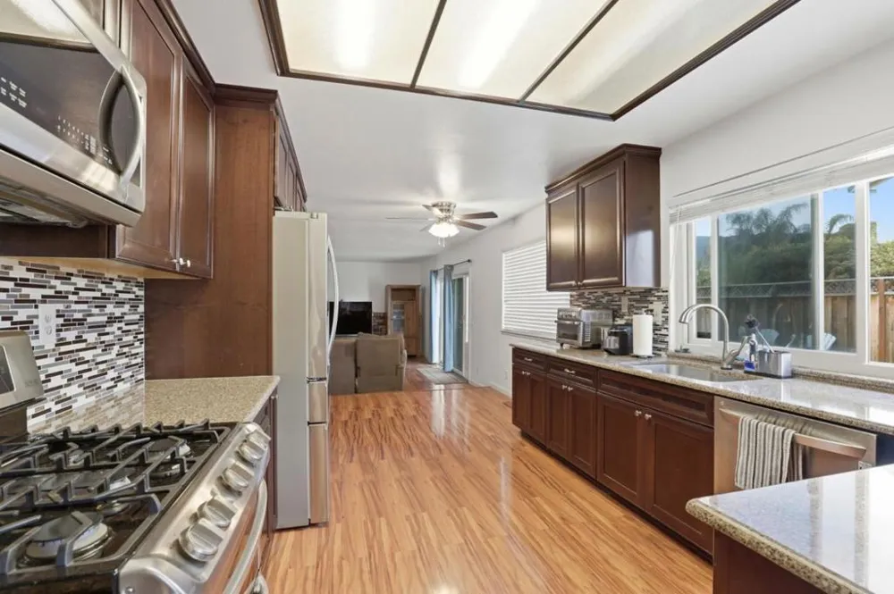 7185 Orchard Drive Gilroy, CA 95020