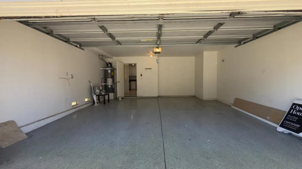 9233 Laguna Pointe Elk Grove, CA 95758