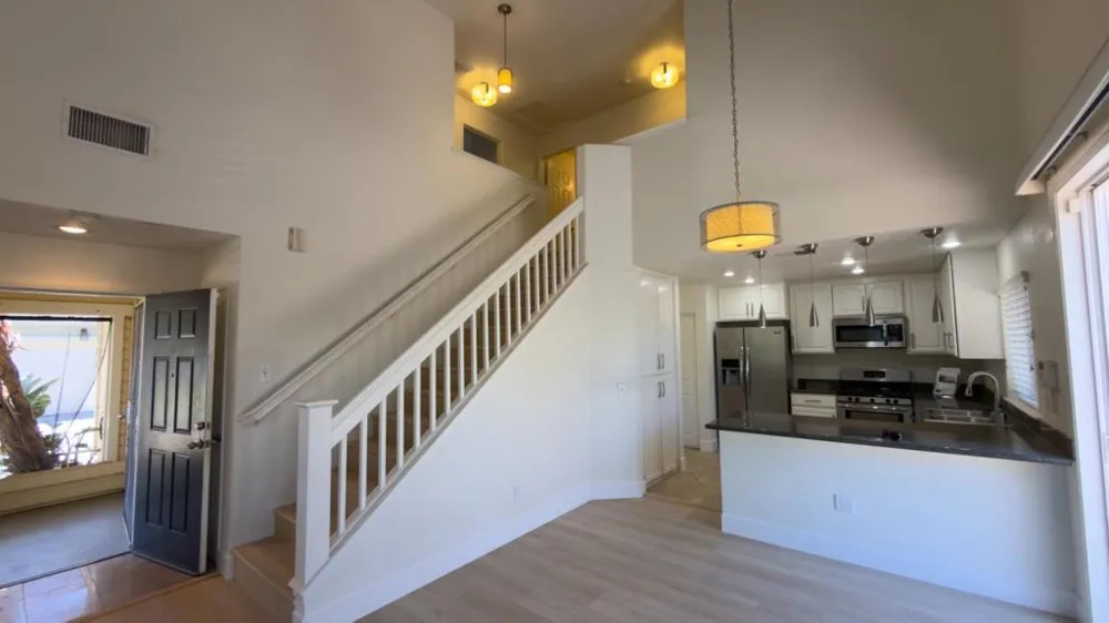 9233 Laguna Pointe Elk Grove, CA 95758
