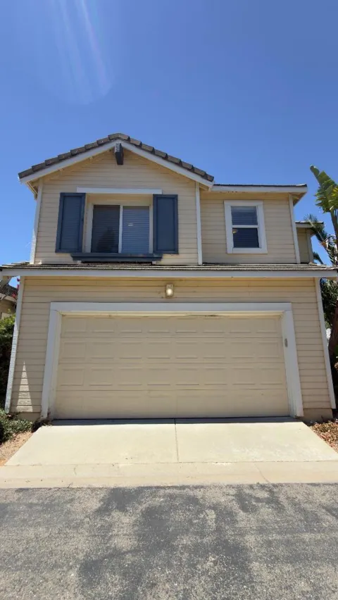 9233 Laguna Pointe