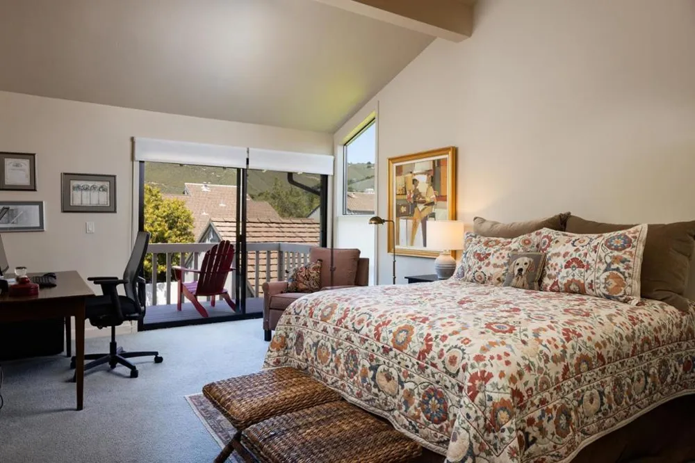 28061 Heron Court Carmel, CA 93923