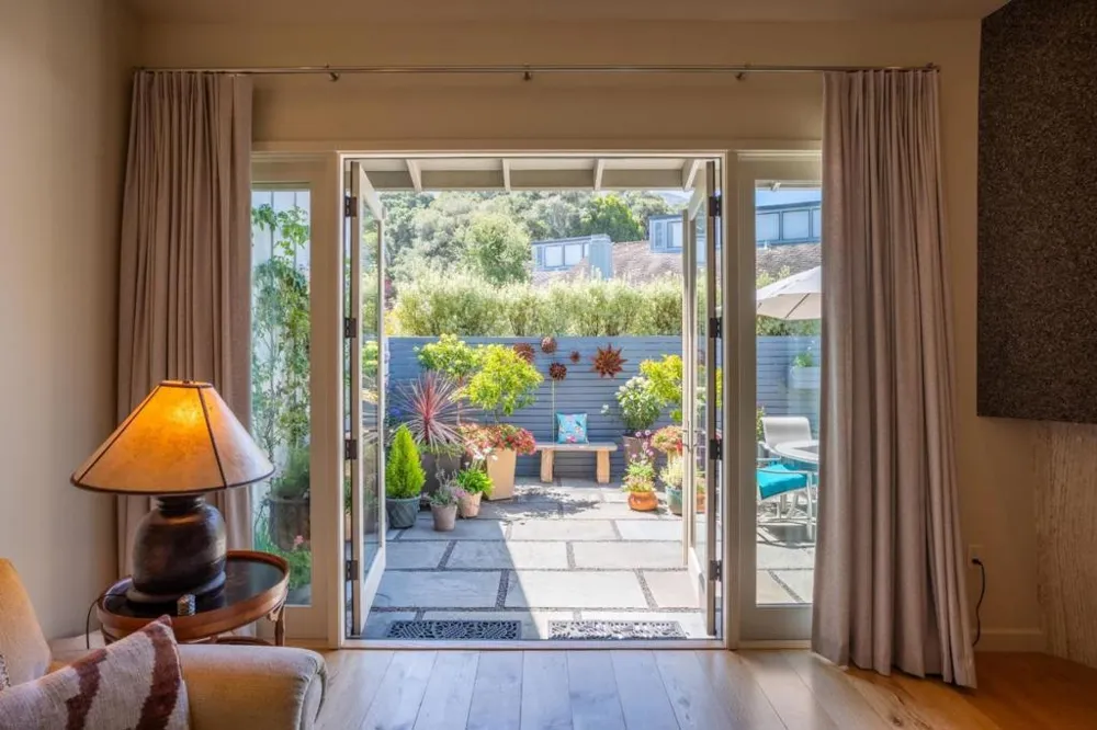 28061 Heron Court Carmel, CA 93923