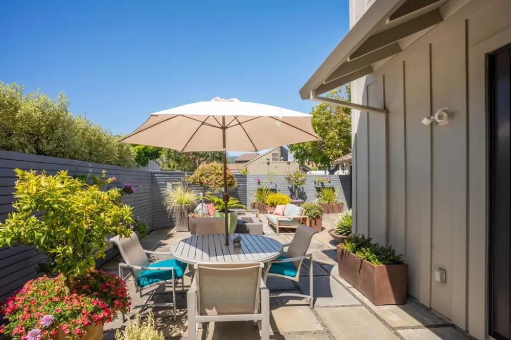 28061 Heron Court Carmel, CA 93923
