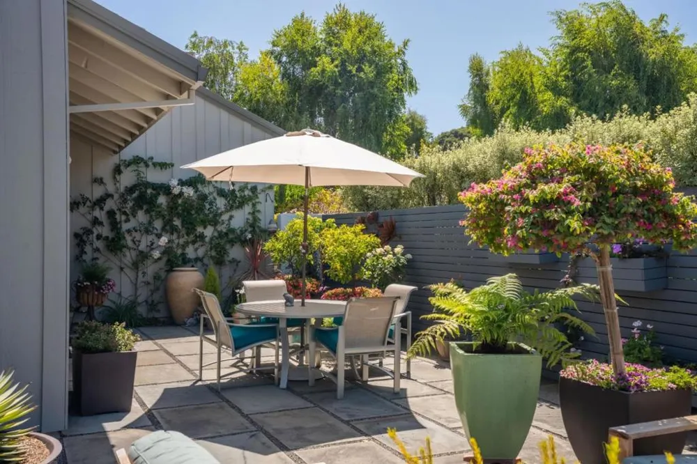 28061 Heron Court Carmel, CA 93923