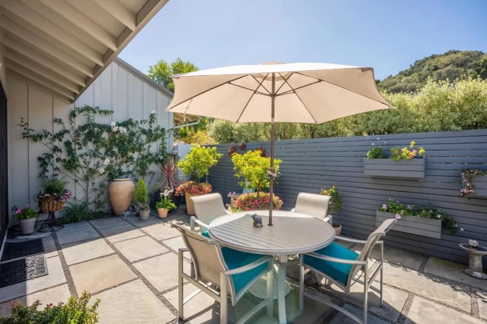 28061 Heron Court Carmel, CA 93923