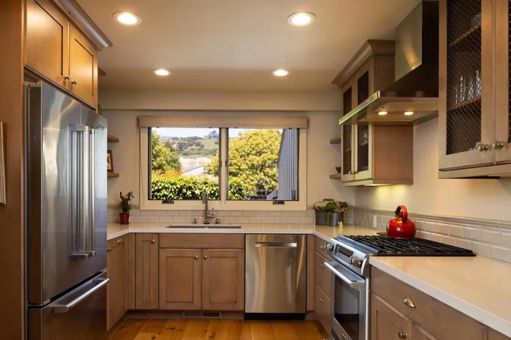 28061 Heron Court Carmel, CA 93923
