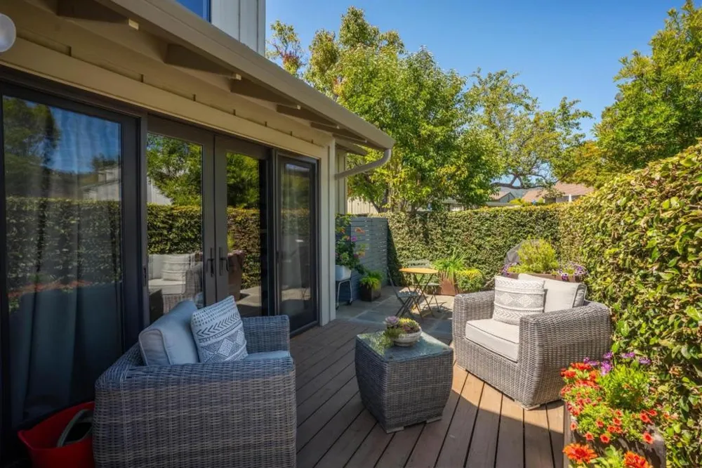 28061 Heron Court Carmel, CA 93923