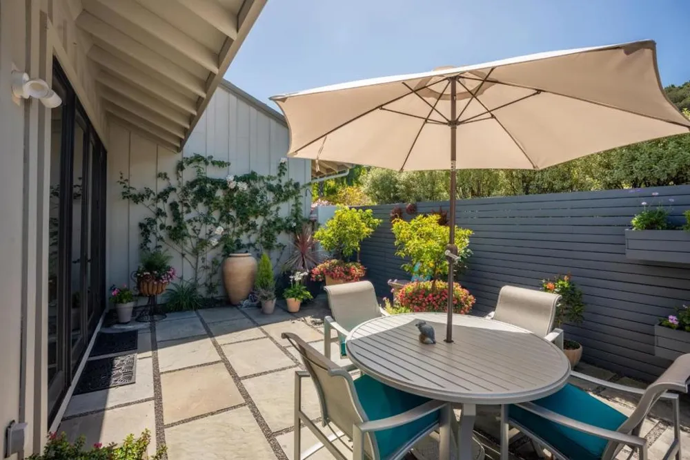28061 Heron Court Carmel, CA 93923