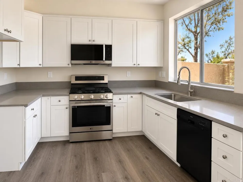9453 Questa Pointe San Diego, CA 92126