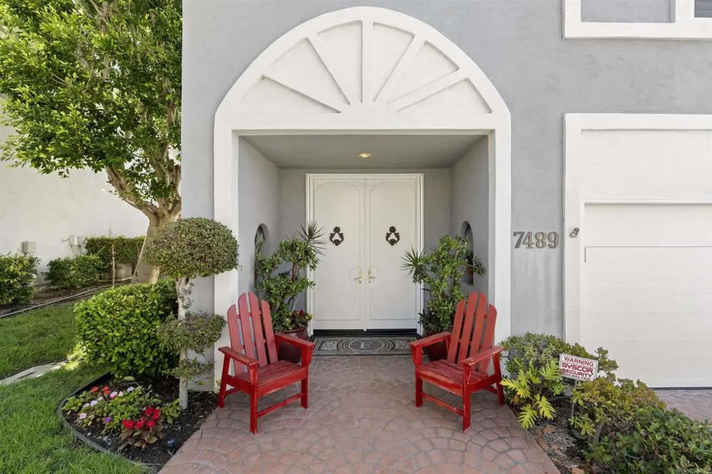 7489 Via De Fortuna Carlsbad, CA 92009
