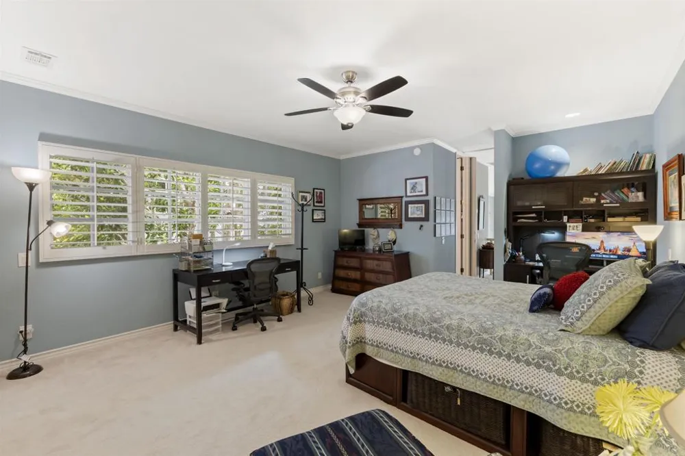 7489 Via De Fortuna Carlsbad, CA 92009