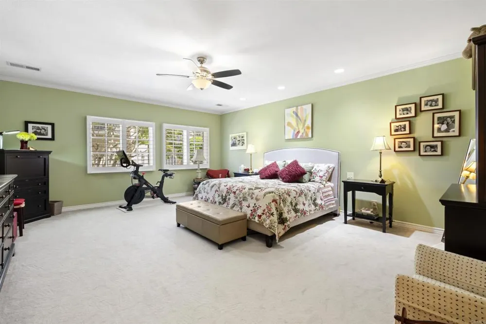 7489 Via De Fortuna Carlsbad, CA 92009