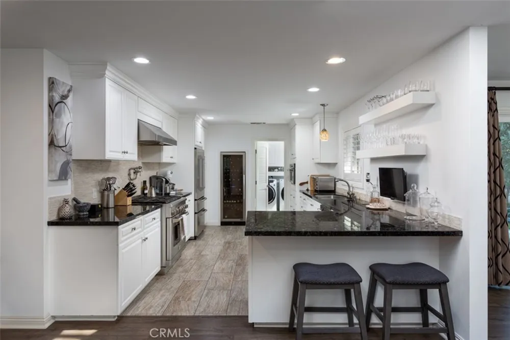 2043 Capella Court Costa Mesa, CA 92626
