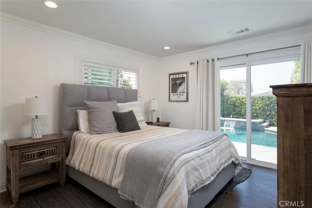 2043 Capella Court Costa Mesa, CA 92626