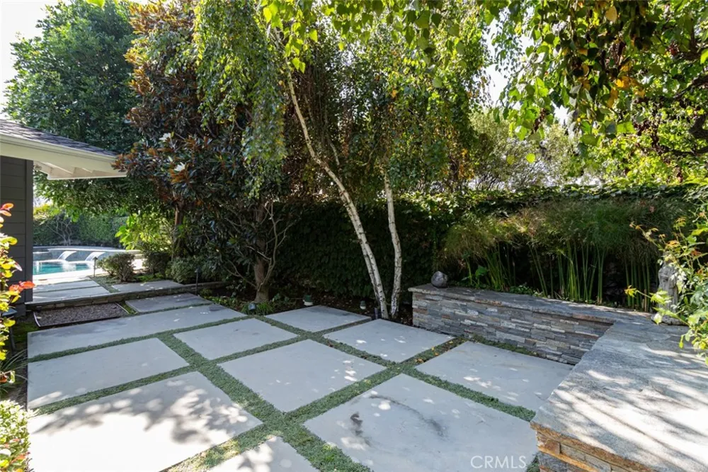 2043 Capella Court Costa Mesa, CA 92626
