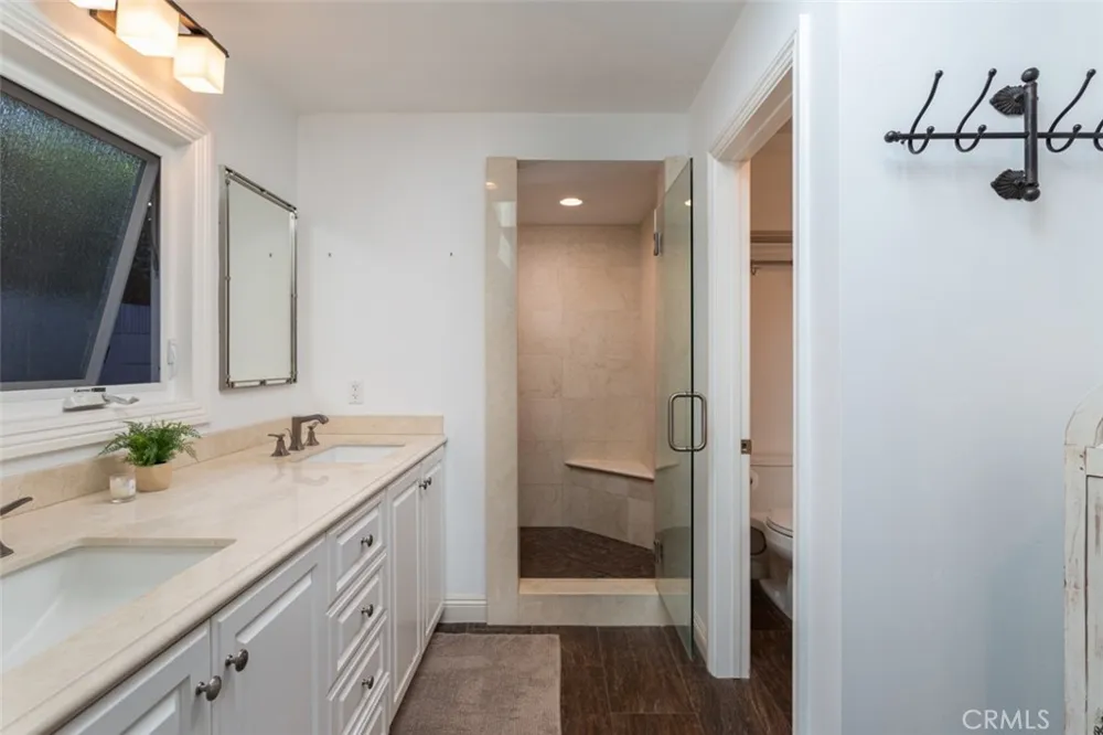 2043 Capella Court Costa Mesa, CA 92626