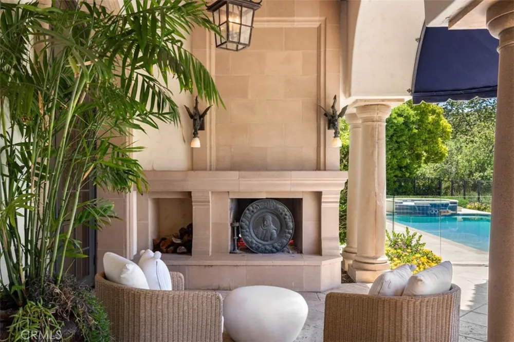31 Black Hawk Irvine, CA 92603