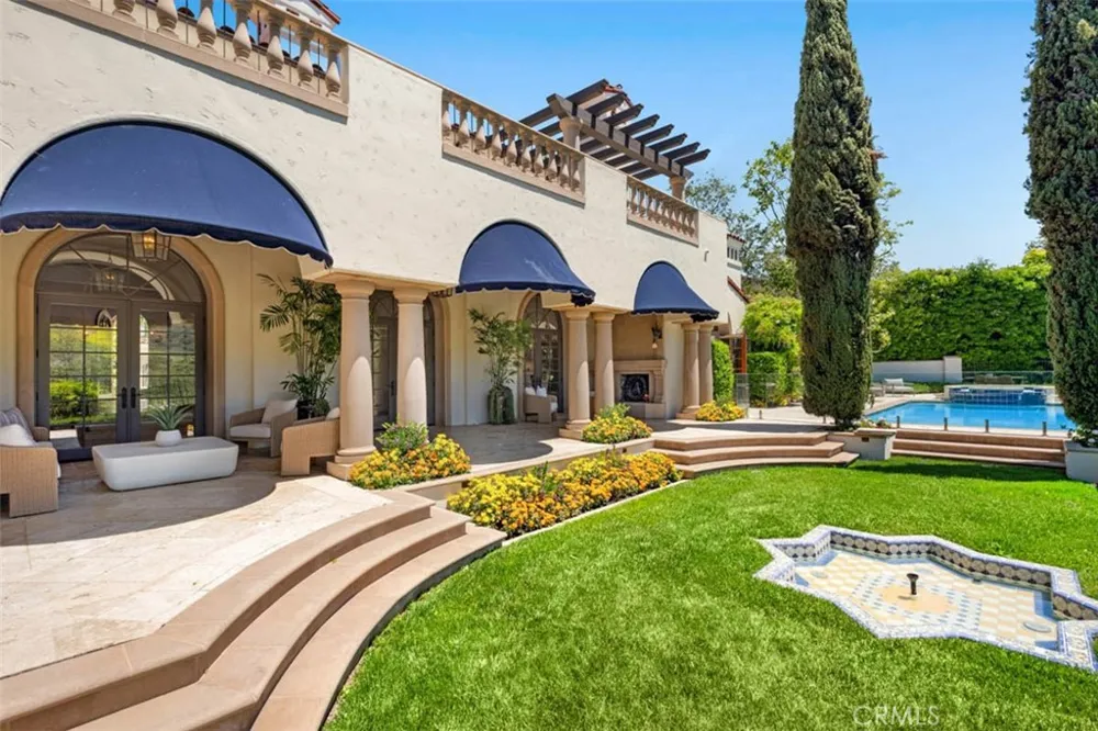31 Black Hawk Irvine, CA 92603