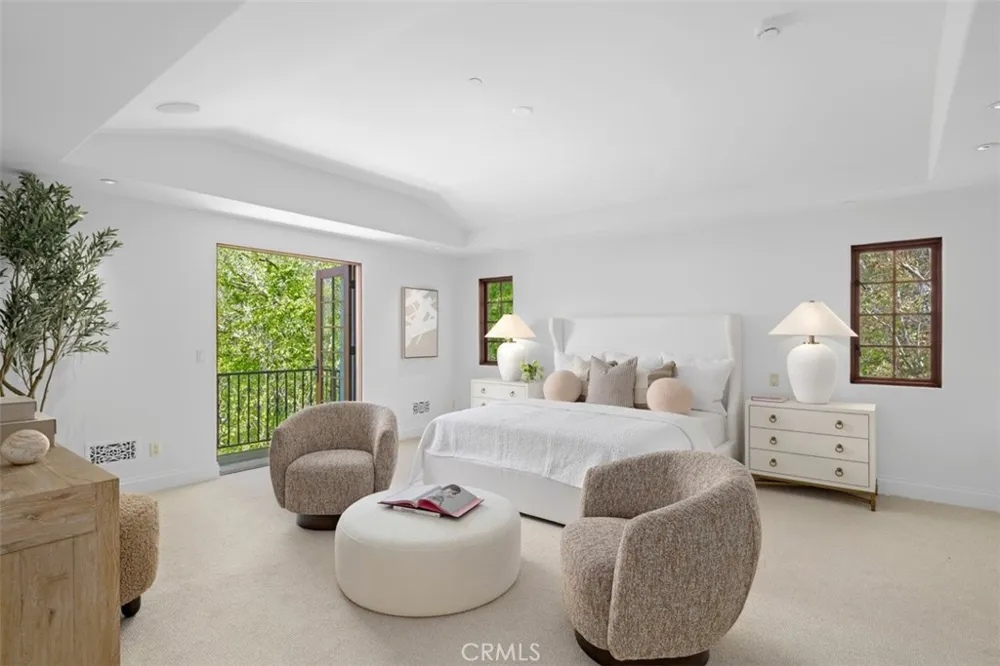 31 Black Hawk Irvine, CA 92603